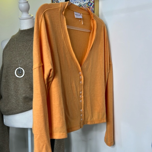 Out From Under Urban Outfitters Bounce Plush Chloe Button Melon Orange Small - Picture 2 of 7